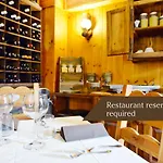 Petit Dahu - Et Restaurant Hotel 2*