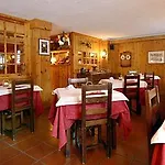 Petit Dahu - Et Restaurant Hotel 2*
