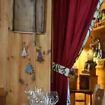 Petit Dahu - Et Restaurant Hotel 2*