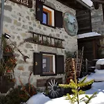 Petit Dahu - Et Restaurant 2* Cogne