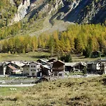 Petit Dahu - Et Restaurant 2* Cogne
