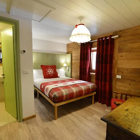 Hotel Petit Dahu - Et Restaurant Cogne