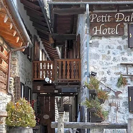 Petit Dahu - Et Restaurant Cogne