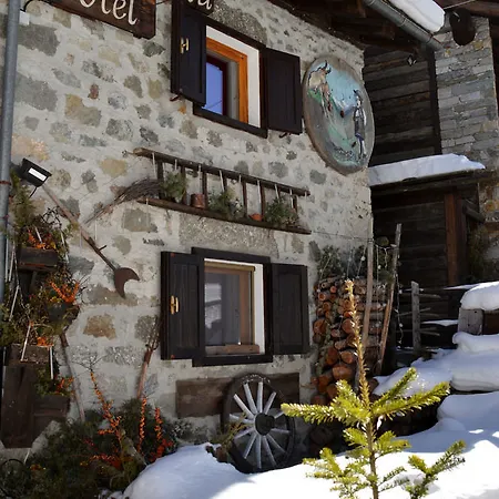 Petit Dahu - Et Restaurant 2* Cogne