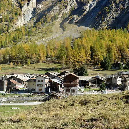 Petit Dahu - Et Restaurant 2* Cogne