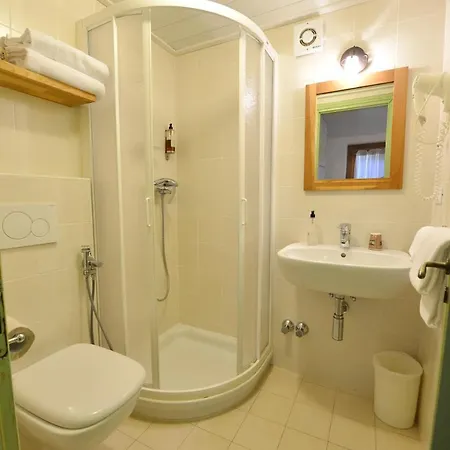 Petit Dahu - Et Restaurant Hotel