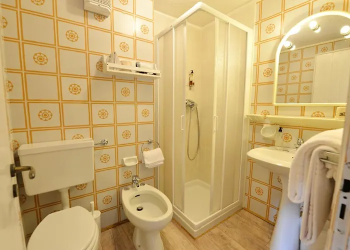 Hotel Petit Dahu - Et Restaurant Cogne