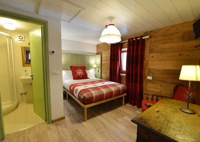 Hotel Petit Dahu - Et Restaurant Cogne