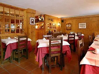 Petit Dahu - Et Restaurant Hotel 2*