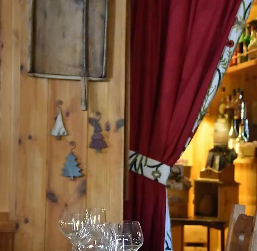 Petit Dahu - Et Restaurant Hotel 2*