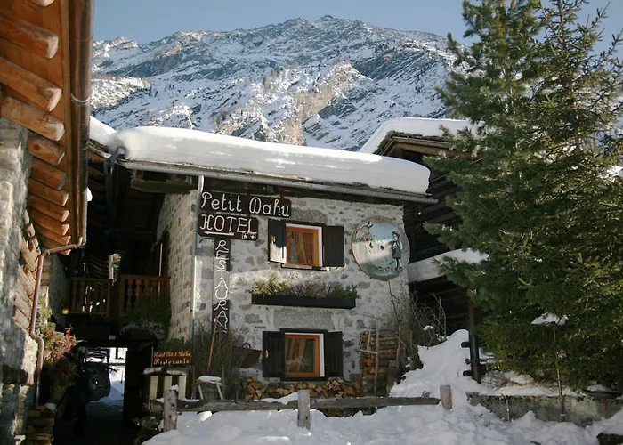 Petit Dahu - Et Restaurant 2* Cogne