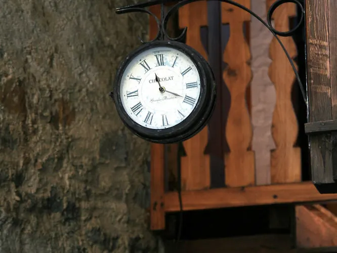 Hotel Petit Dahu - Et Restaurant 2*