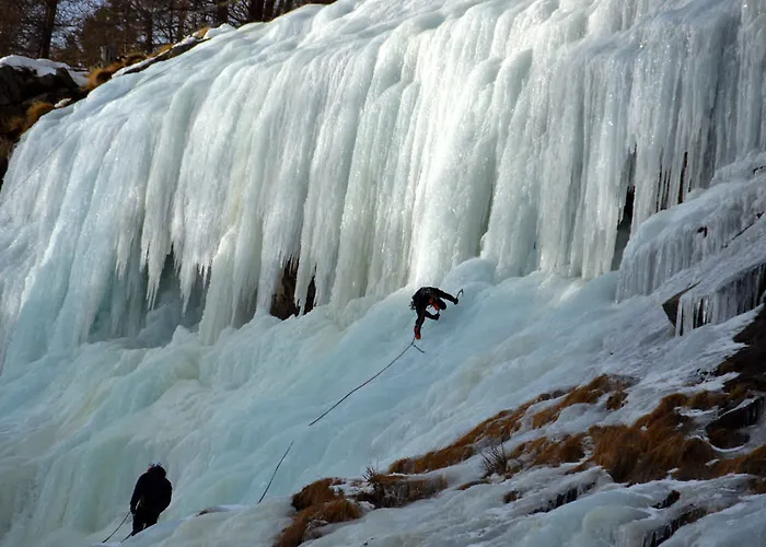 Hotel Petit Dahu - Et Restaurant 2*