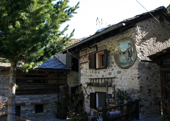 Petit Dahu - Et Restaurant 2* Cogne