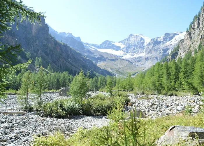 Hotel Petit Dahu - Et Restaurant 2*